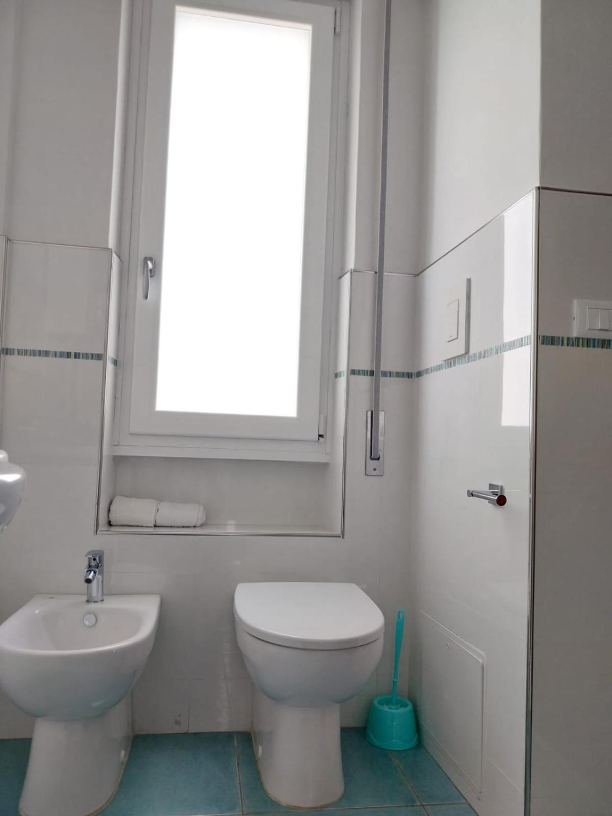 Una Stanza In Centro Gaeta Buitenkant foto